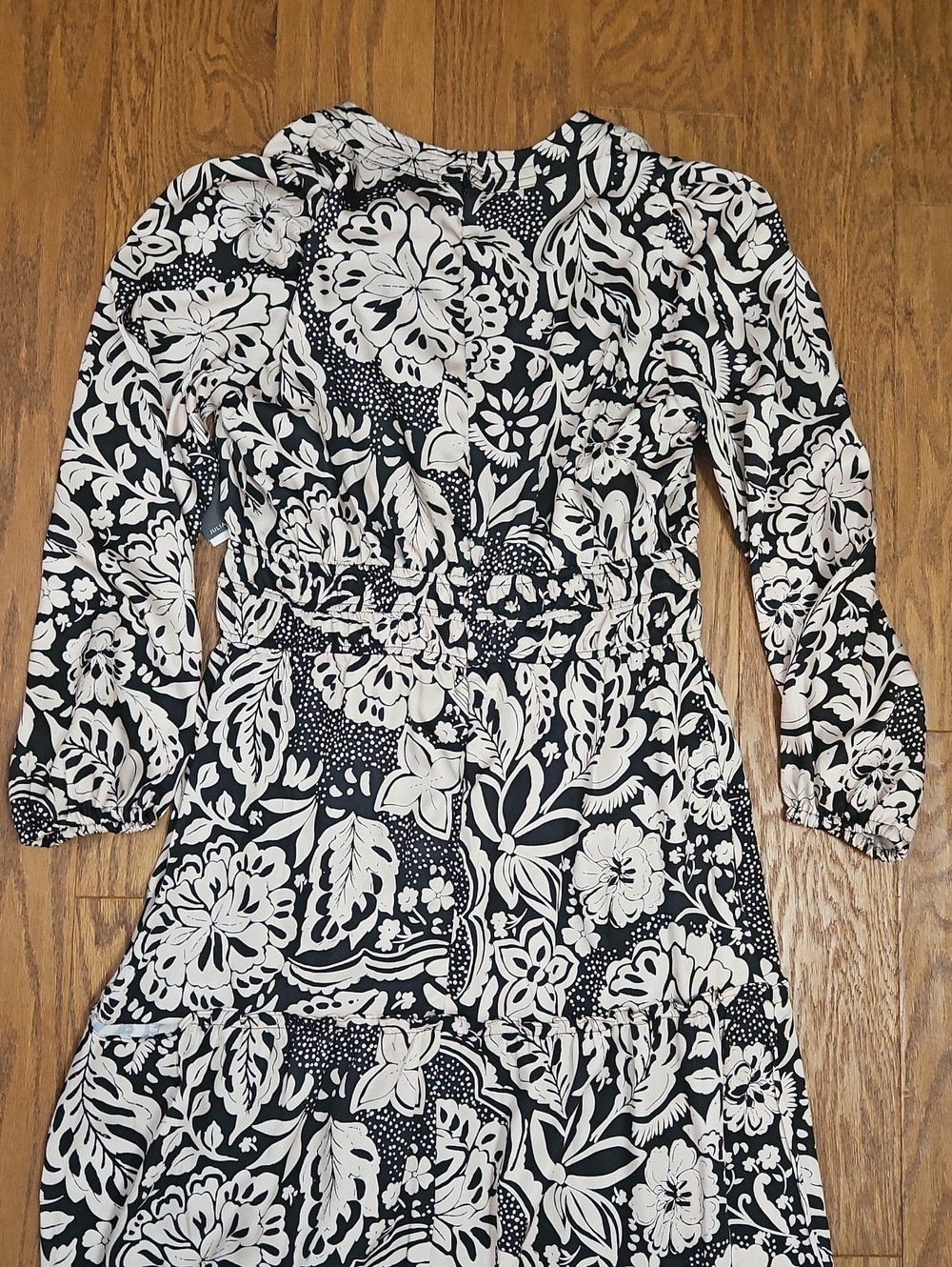 NWT Julia Jordan Black & White Floral Tiered Maxi Dress - Size 8 - Picture 8 of 10
